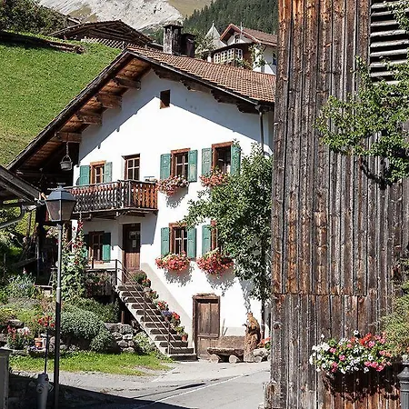 Boutique-hotel Garni Bellevue Davos فندق