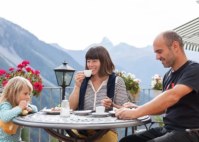 Отель Boutique-hotel Garni Bellevue Davos 3*