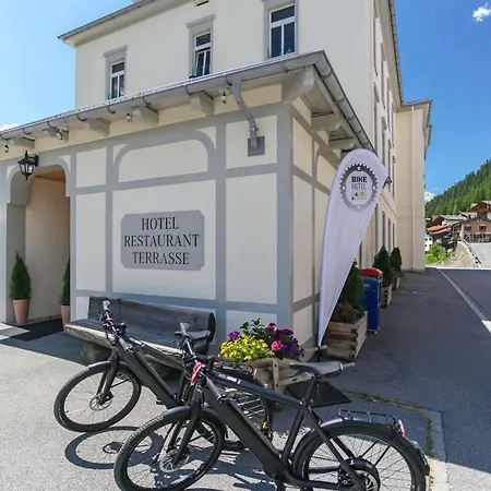 Boutique-hotel Garni Bellevue Davos 维森